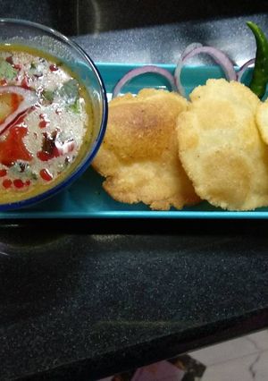 A picture of Nangori aloo.