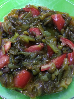 صورة لوصفة سلطة فلفل حلو 🌶 بالطماطم 🍅 وصفة جزائرية 🇩🇿