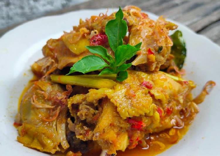 Ayam Pedas Bumbu Kuning