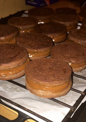 Una foto de Alfajor de chocolate