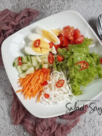 Langkah Mudah untuk Menyiapkan Resep  Salad Sayur (simple) yang Lezat, Enak Banget