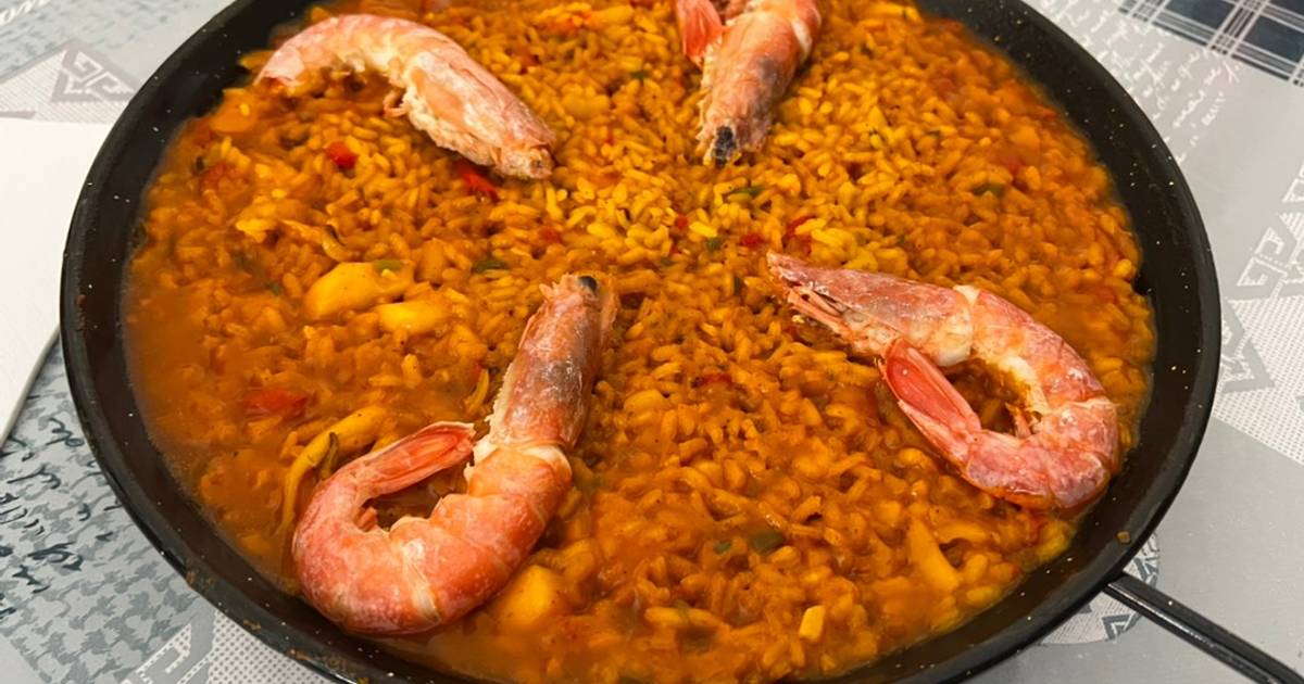 Paella con sepia y gambón Receta de grego&monica Cookpad