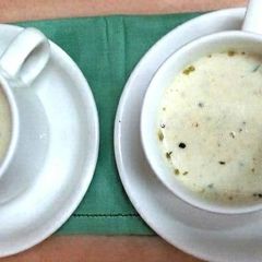 A picture of Mushroom cream soup.