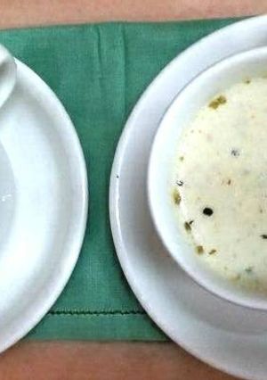 A picture of Mushroom cream soup.