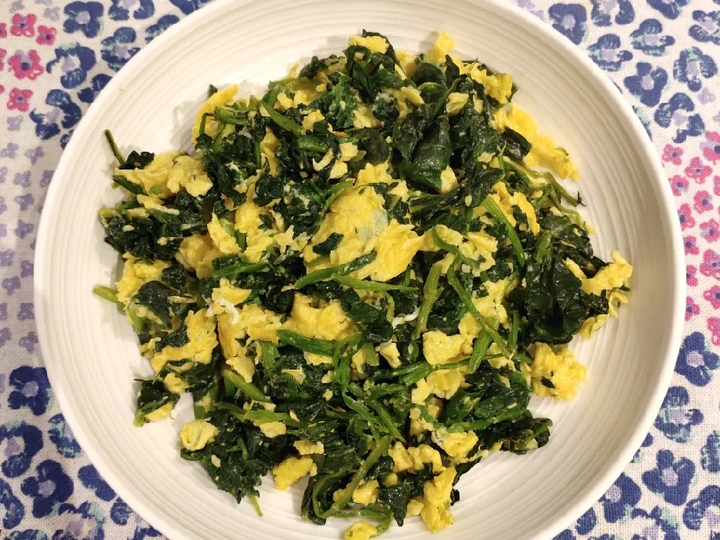 Easy Ways Make Recipes Spinach with Egg the Awesome  Perfect.
