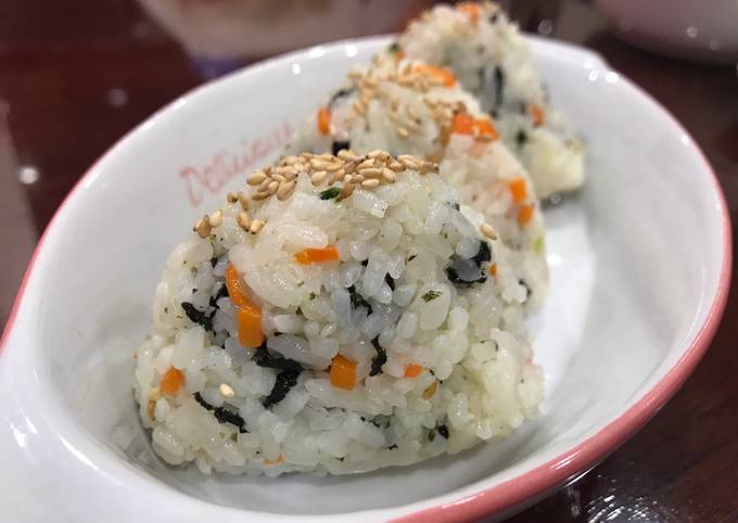 Cara bikin Seaweed Onigiri / Nasi Jepang Rumput Laut