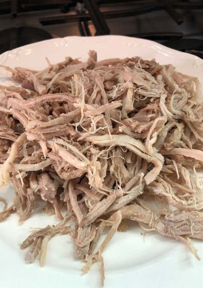 Una foto de Carne de Cerdo deshebrada para platillos Sonorenses