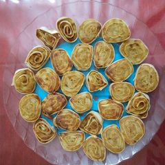 A picture of Potato surprise / Samosa pinwheels #Monsoon.