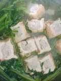 Canh rau muống nấu đậu hủ nhồi thịt bằm