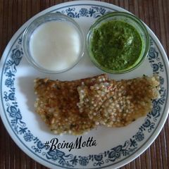 A picture of Sabudana chilla.