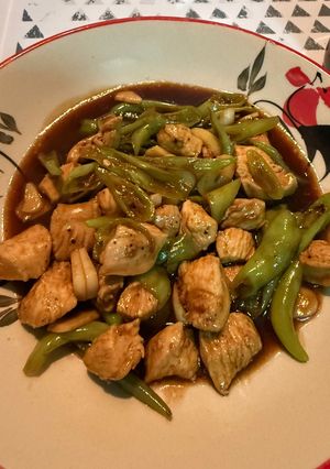 รูปของ อกไก่ผัดพริกหนุ่ม ￼