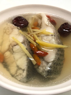 👩🏻🍳紅棗枸杞鱸魚湯 的食譜成品照片