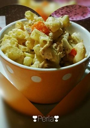 Una foto de Ensalada rusa con coditos y atún