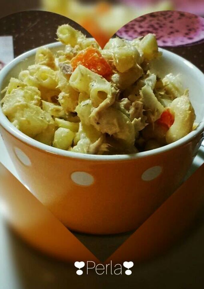 Una foto de Ensalada rusa con coditos y atún