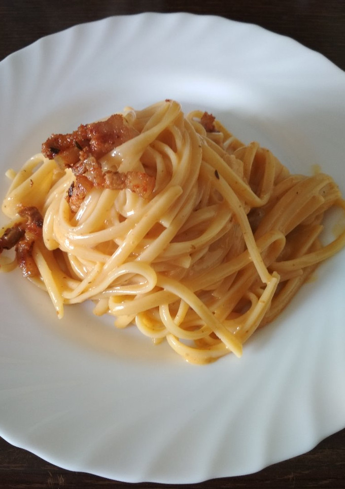 Una foto de Tallarines a la Carbonara original