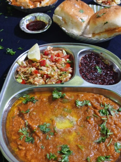 बटर पावभाजी(butter pavbhaji recipe in hindi) रेसिपी मुख्य फोटो