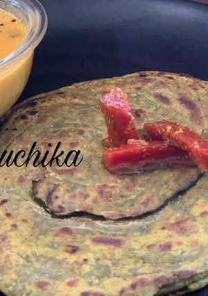 A picture of Methi Laccha Paratha.