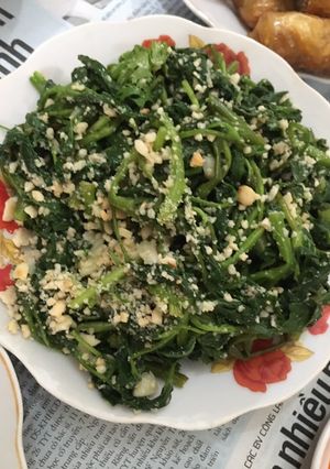 Hình của món Nộm rau muống.