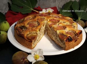 Une photo de Gâteau moelleux aux figues et aux noix