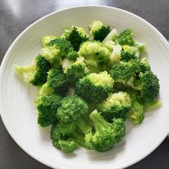 A picture of Boiled Brocolli.