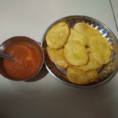 A picture of Aloo Pakoda.