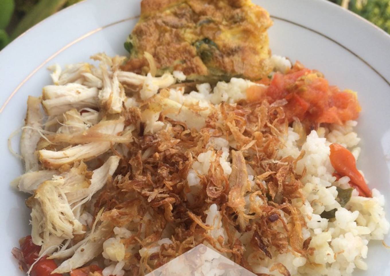 Penanak nasi Nasi Livet