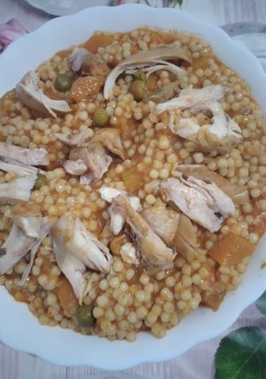صورة لوصفة عيش بالدجاج والشحمة 😋😋