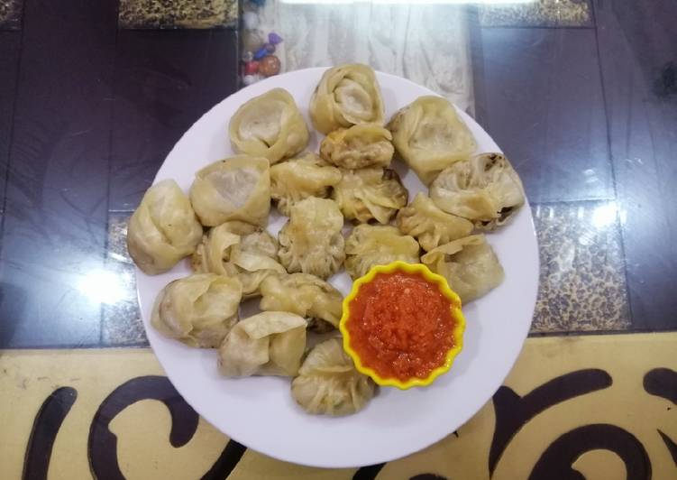 Recipe of Super Quick Homemade Steamed Momos with spicy Momos Chutney