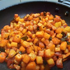 A picture of Garlic potato fry.