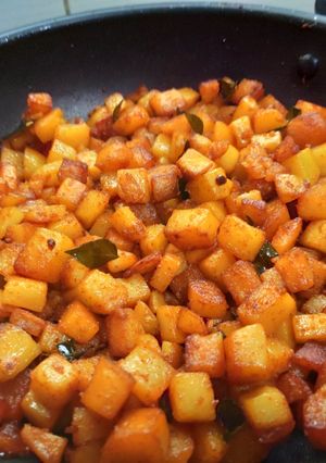 A picture of Garlic potato fry.