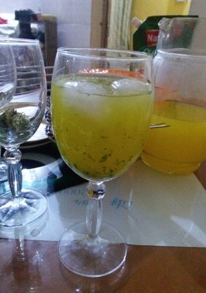 A picture of Mango lemonade.
