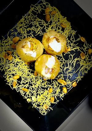 દહીં પૂરી (Dahi Poori Recipe In Gujarati) રેસીપી મુખ્ય ફોટો