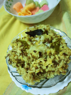 ખીચડી (Khichdi recipe in gujarati) રેસીપી મુખ્ય ફોટો