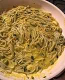 Fideos con pesto y crema!!