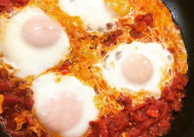 Recipe of Homemade Fried Eggs in Tomato Sauce