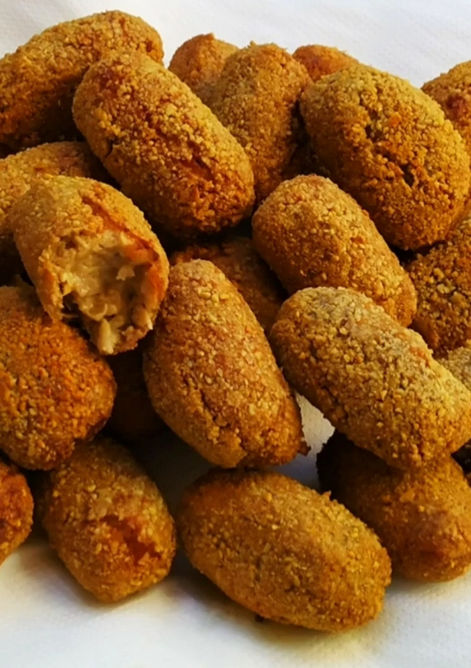 Una foto de Croquetas de pollo y berenjena keto (dieta cetogénica)