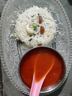 ટોમેટો સૂપ અને મટર પુલાવ (Tomato Soup & Matar Pulao Recipe in Gujarati) રેસીપી મુખ્ય ફોટો