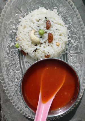 ટોમેટો સૂપ અને મટર પુલાવ (Tomato Soup & Matar Pulao Recipe in Gujarati) રેસીપી મુખ્ય ફોટો