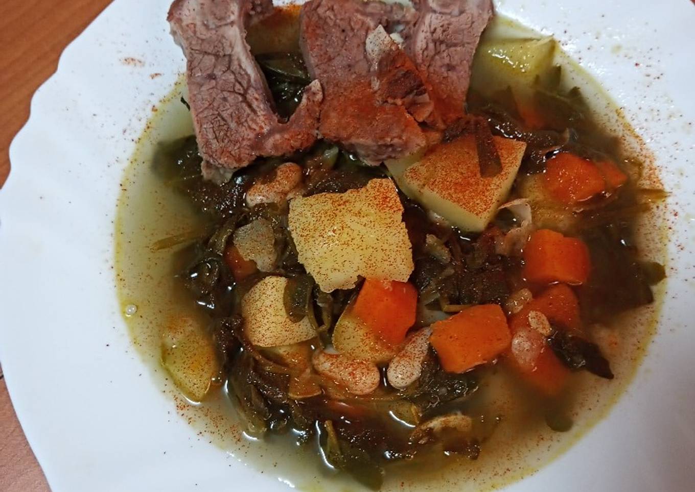 Potaje de berros con costillas