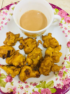 A picture of Gobi pakoda.