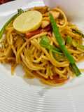 Thai style chicken Spaghetti with soya chili dip