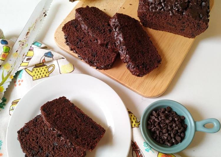 Whole wheat banana chocolate cake