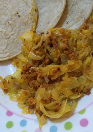 Una foto de Repollo con chorizo
