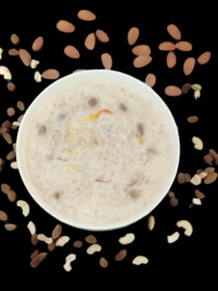ஜவ்வரிசி சேமியா நட்ஸ் கிரீமி பாயாசம் (Sabudana semiya nuts creamy payasam recipe in tamil) செய்முறை முக்கிய புகைப்படம்