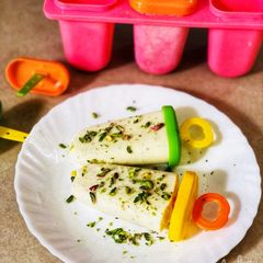 A picture of Kesar pista kulfi.