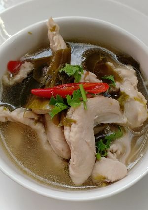 รูปของ อกไก่ต้มใบชะมวง
