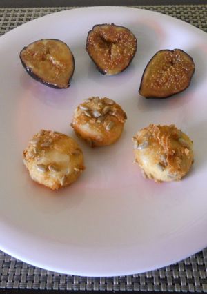 Una foto de Brevas con queso de cabra