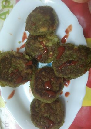 A picture of Homemade Spicy and Tasty Palak ke Kebab.