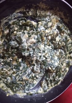 Una foto de Salsa blanca con acelga