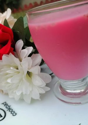A picture of Rose Milk with Nuts 🌹🥜.